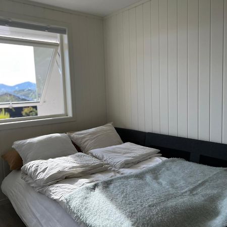 Modern Apartment In Scenic Kvaloya Amazing View Tromsø Extérieur photo